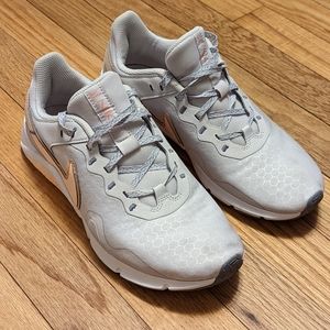 Nike Legend Essential 2 Lifting Shoes